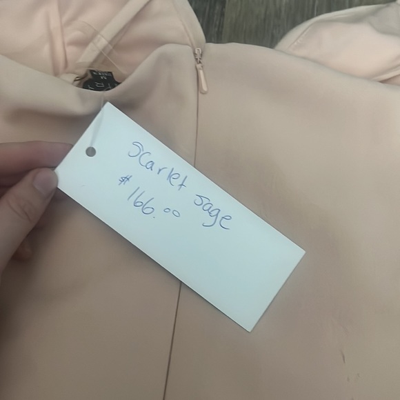 NWT. Entry brand dress blush-pink with floral patch details, size M - Picture 2 of 7